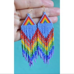 Rainbow and periwinkle handbeaded earrings, seed beads, long 🌈